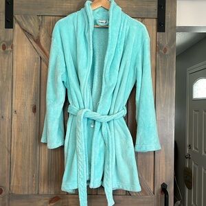 Women’s Turquoise Fuzzy Robe Size L